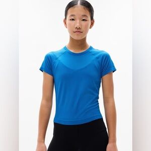 Athleta Girl Power Up Seamless Sport Length Tee in Breaker Blue
